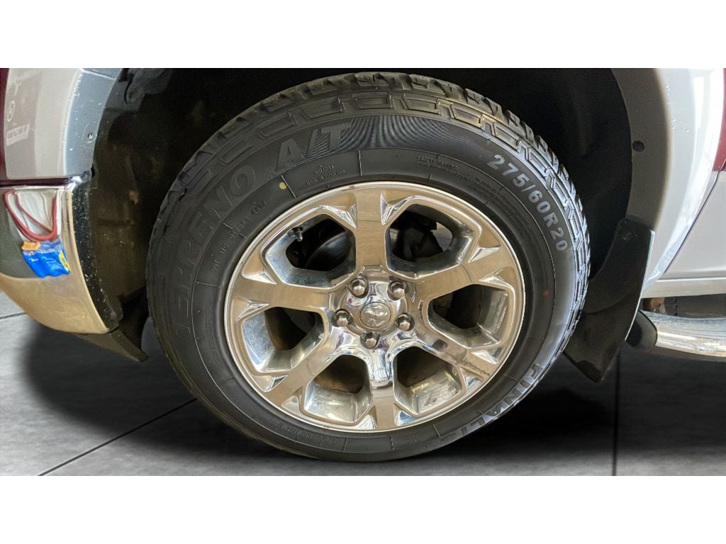 2018 RAM 1500 Laramie Crew Cab 4x4 5'7" Box