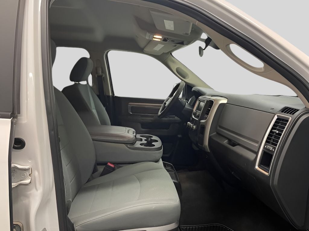2017 RAM 1500 SLT Crew Cab 4x4 6'4" Box