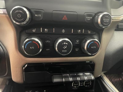 2019 RAM 1500 Laramie Crew Cab 4x4 5'7" Box