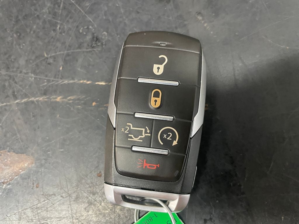 2019 RAM 1500 Laramie Crew Cab 4x4 5'7" Box