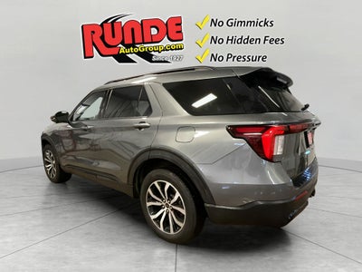 2025 Ford Explorer ST-Line