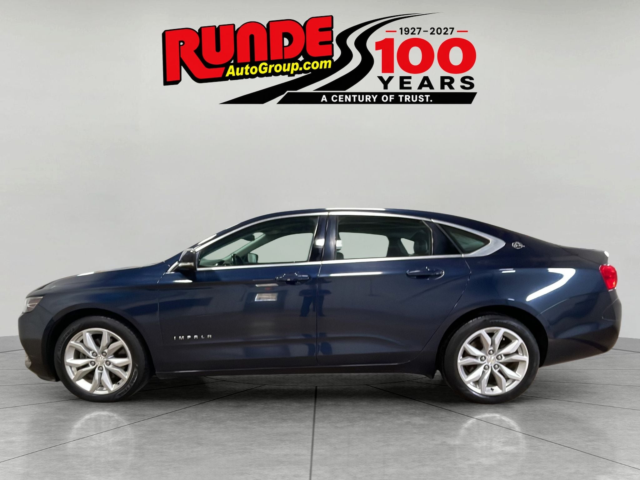 Used 2017 Chevrolet Impala 1LT with VIN 1G1105S38HU117346 for sale in East Dubuque, IL