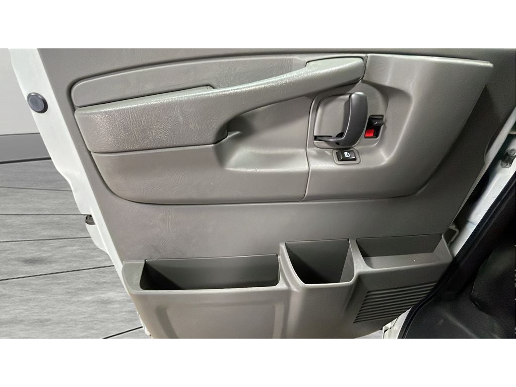 2012 Chevrolet Express Passenger 3500 1LT
