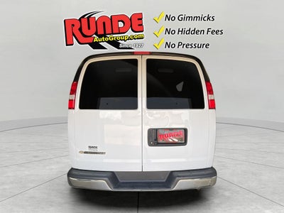 2024 Chevrolet Express Passenger 3500 1LT