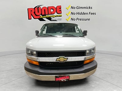 2024 Chevrolet Express Passenger 3500 1LT