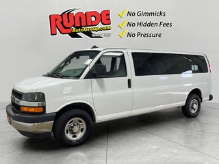 2024 Chevrolet Express Passenger 3500 1LT