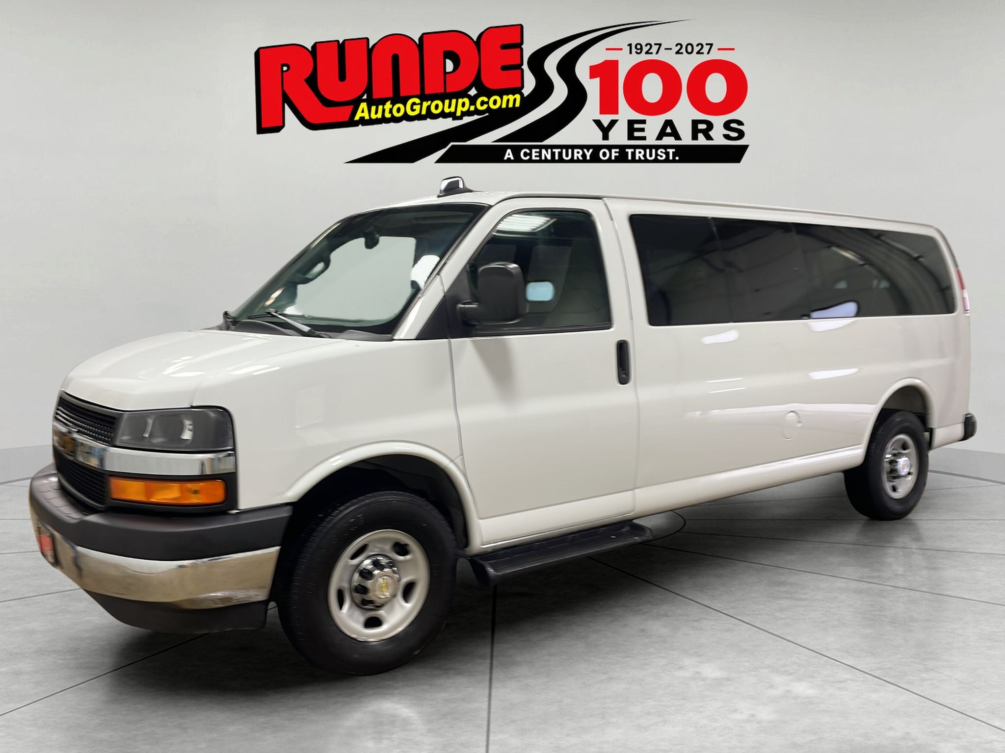 2025 Chevrolet Express Passenger