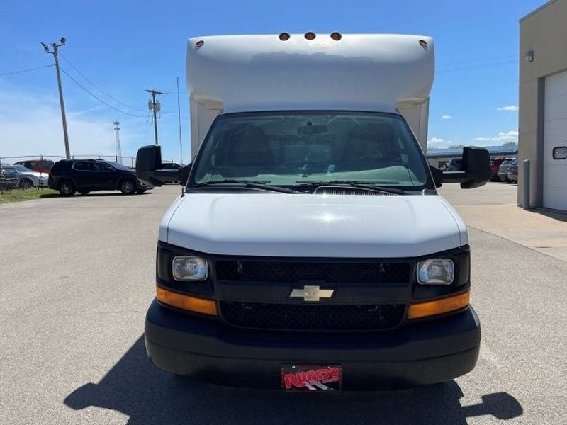 2016 Chevrolet Express Cutaway 3500 3500