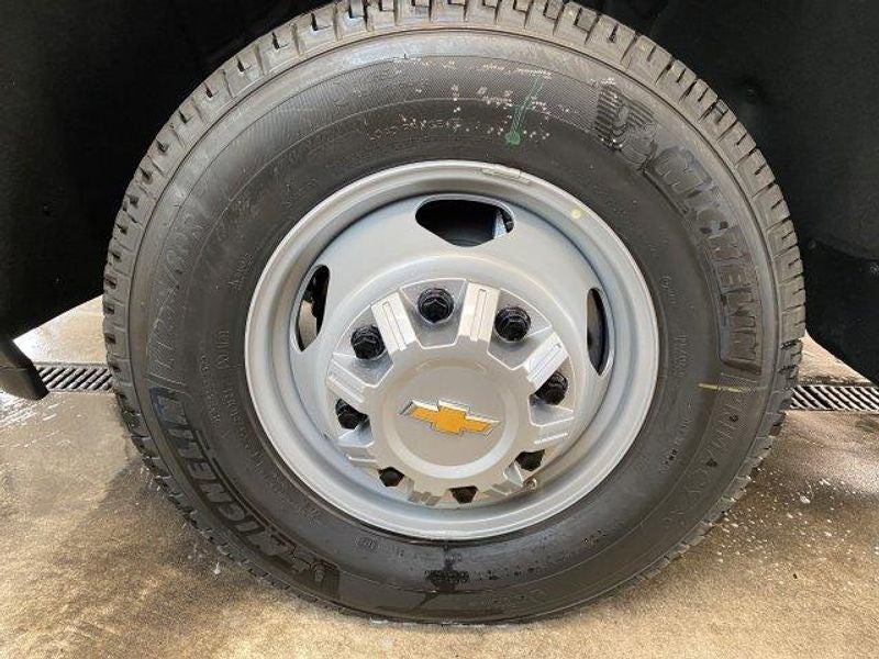 2025 Chevrolet Silverado 3500 HD Chassis Cab Work Truck