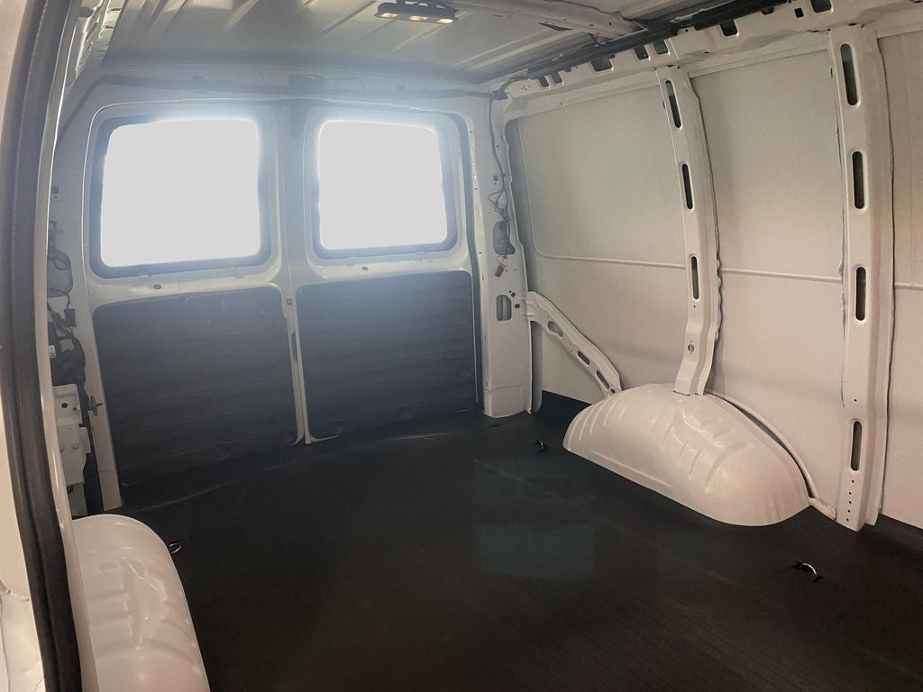 2026 Chevrolet Express Cargo 1WT