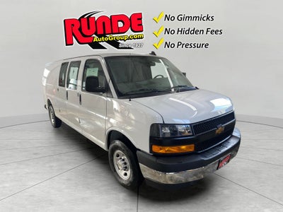 2025 Chevrolet Express Cargo 3500 WT