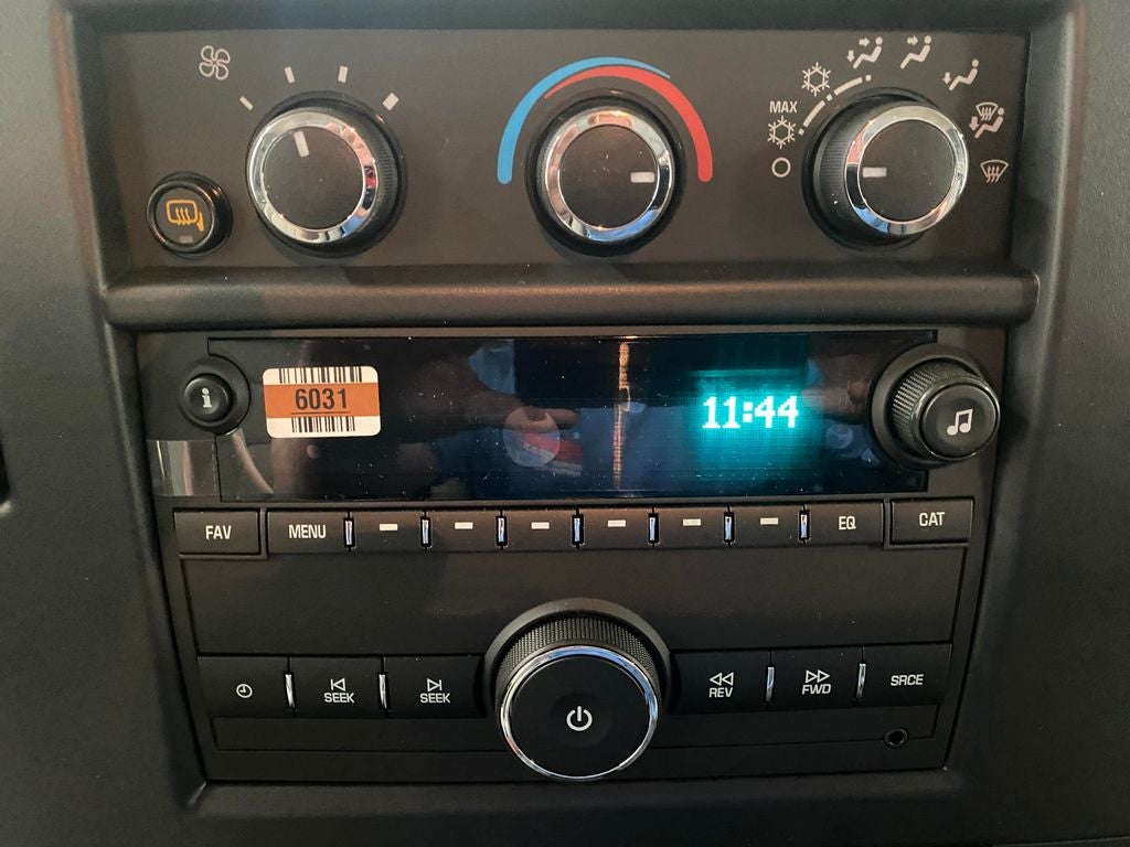 2025 Chevrolet Express Cargo 3500 WT