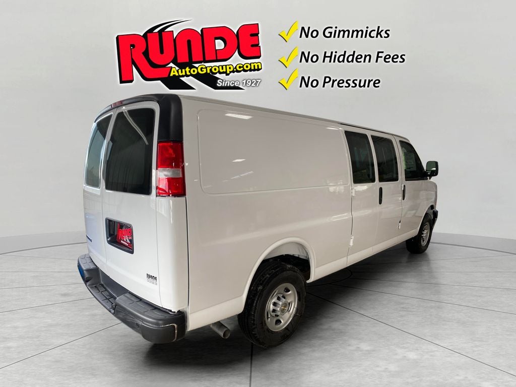 2025 Chevrolet Express Cargo 3500 WT