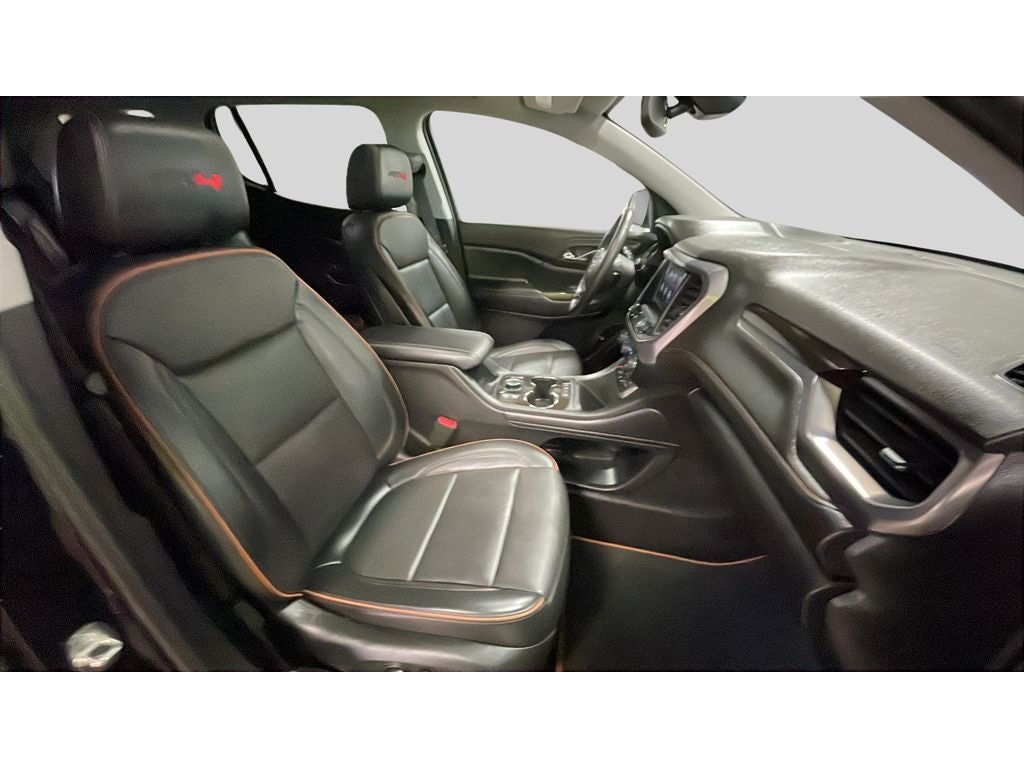 2022 GMC Acadia AT4