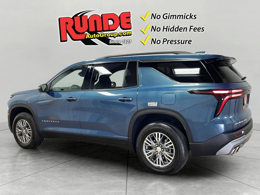 2025 Chevrolet Traverse LT
