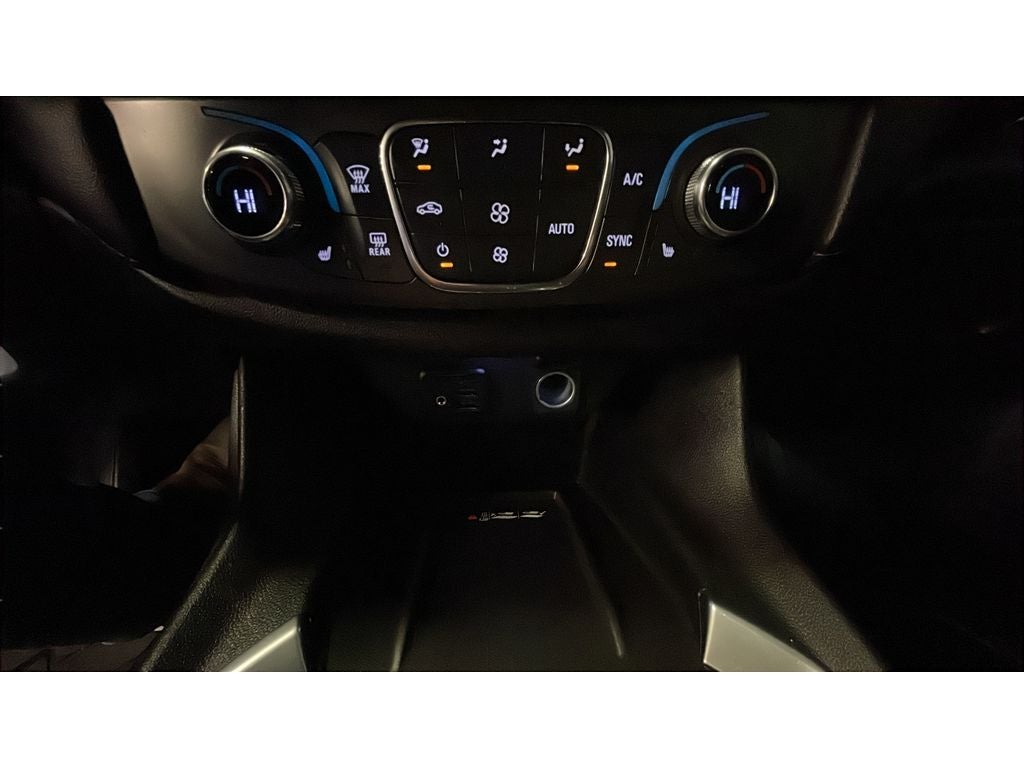 2022 Chevrolet Traverse LT Leather