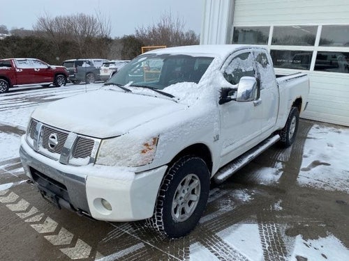 2004 Nissan Titan SE