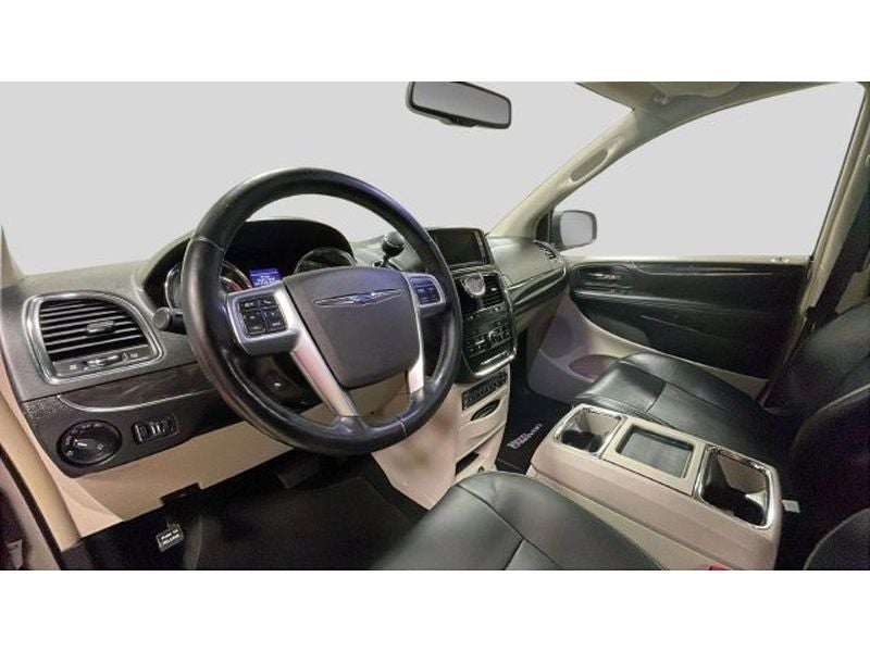 2011 Chrysler Town & Country Touring-L