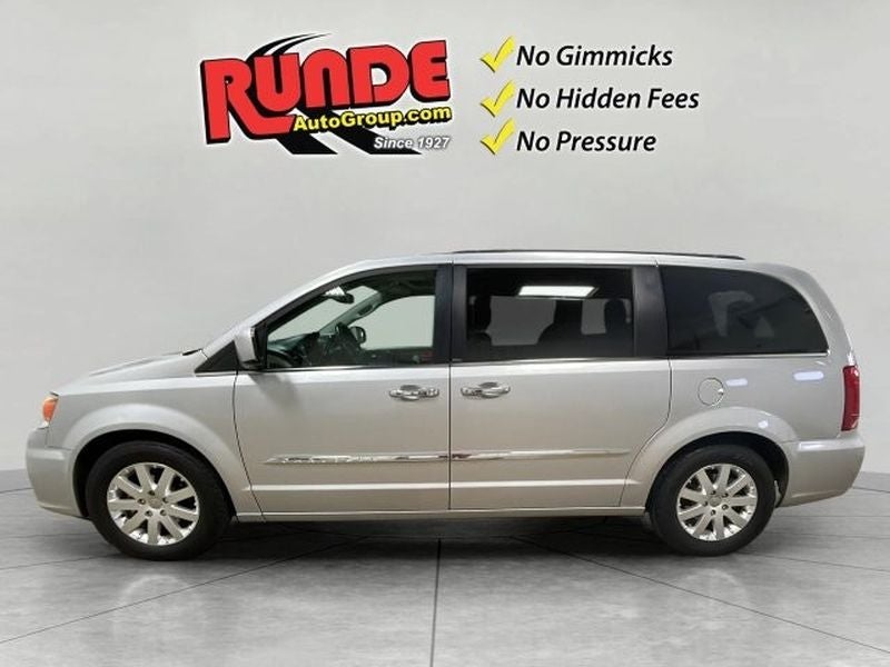 2011 Chrysler Town & Country Touring-L