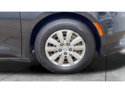 2021 Chrysler Voyager L