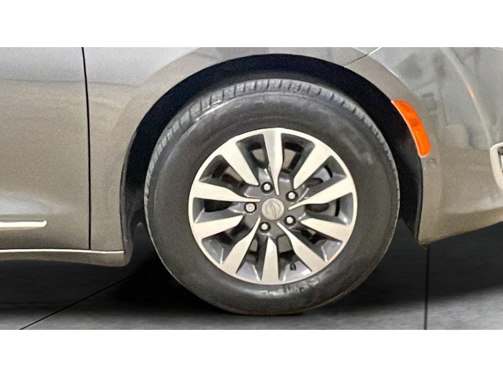 2020 Chrysler Pacifica Touring L Plus