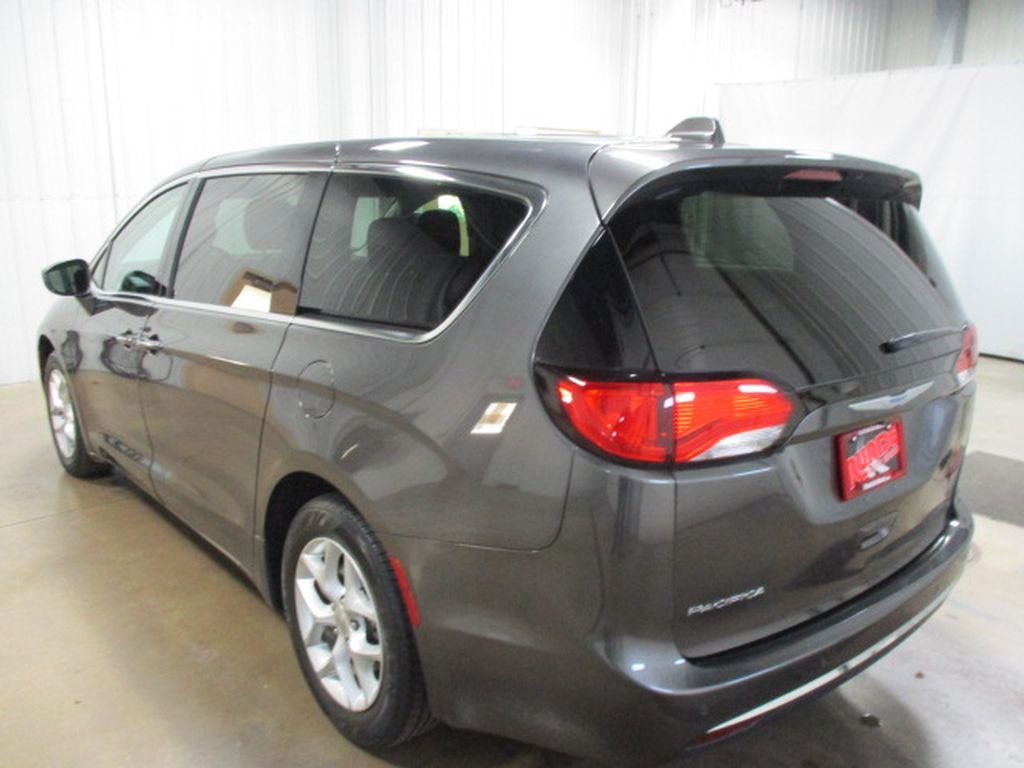 2018 Chrysler Pacifica Touring Plus