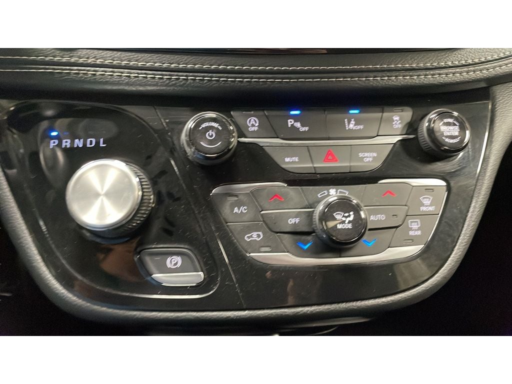 2023 Chrysler Pacifica Touring