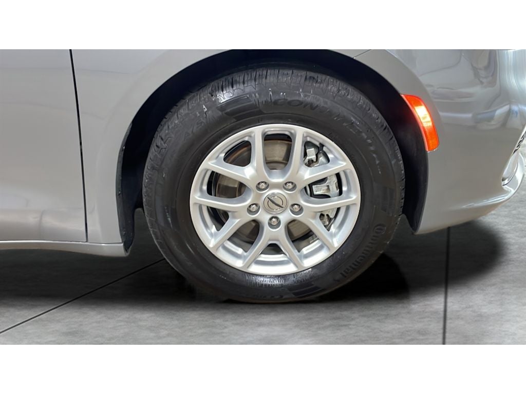 2023 Chrysler Pacifica Touring