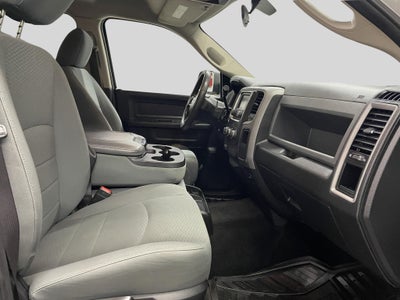 2017 RAM 2500 Tradesman Crew Cab 4x4 6'4" Box