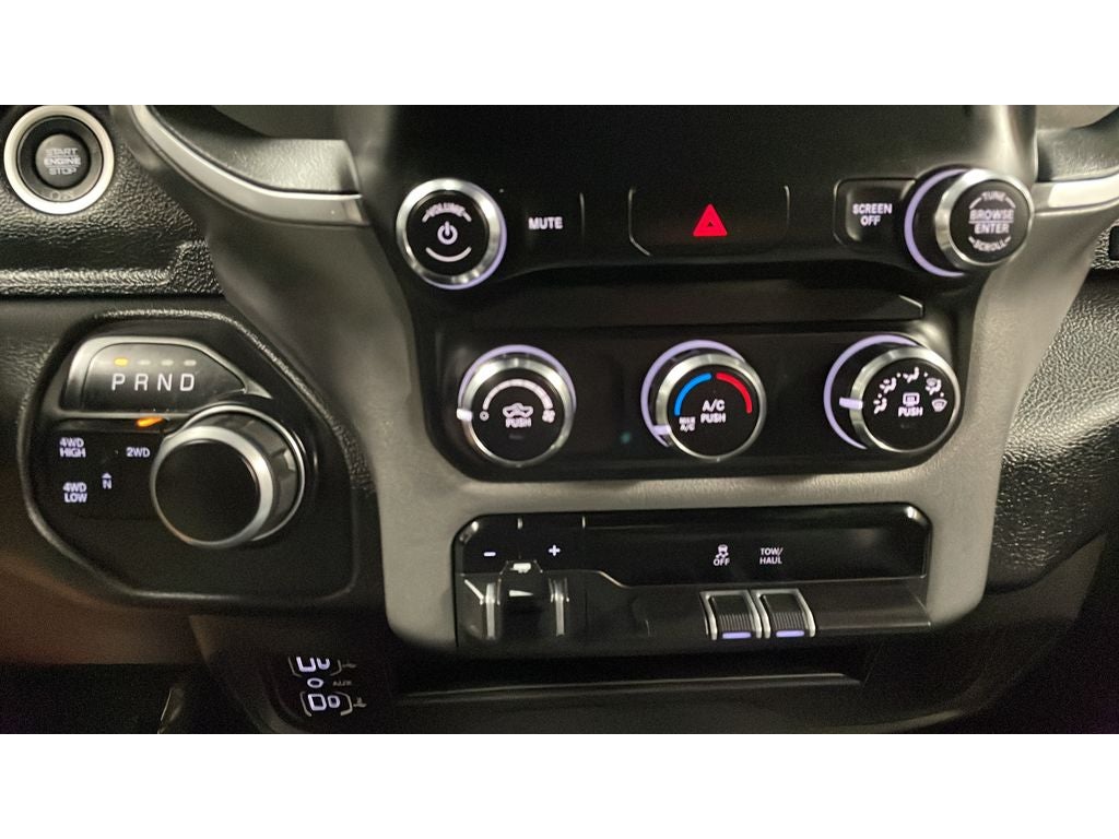 2024 RAM 2500 Big Horn Crew Cab 4x4 6'4" Box