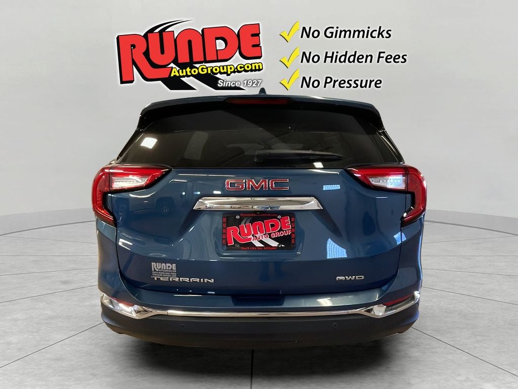 2024 GMC Terrain SLT