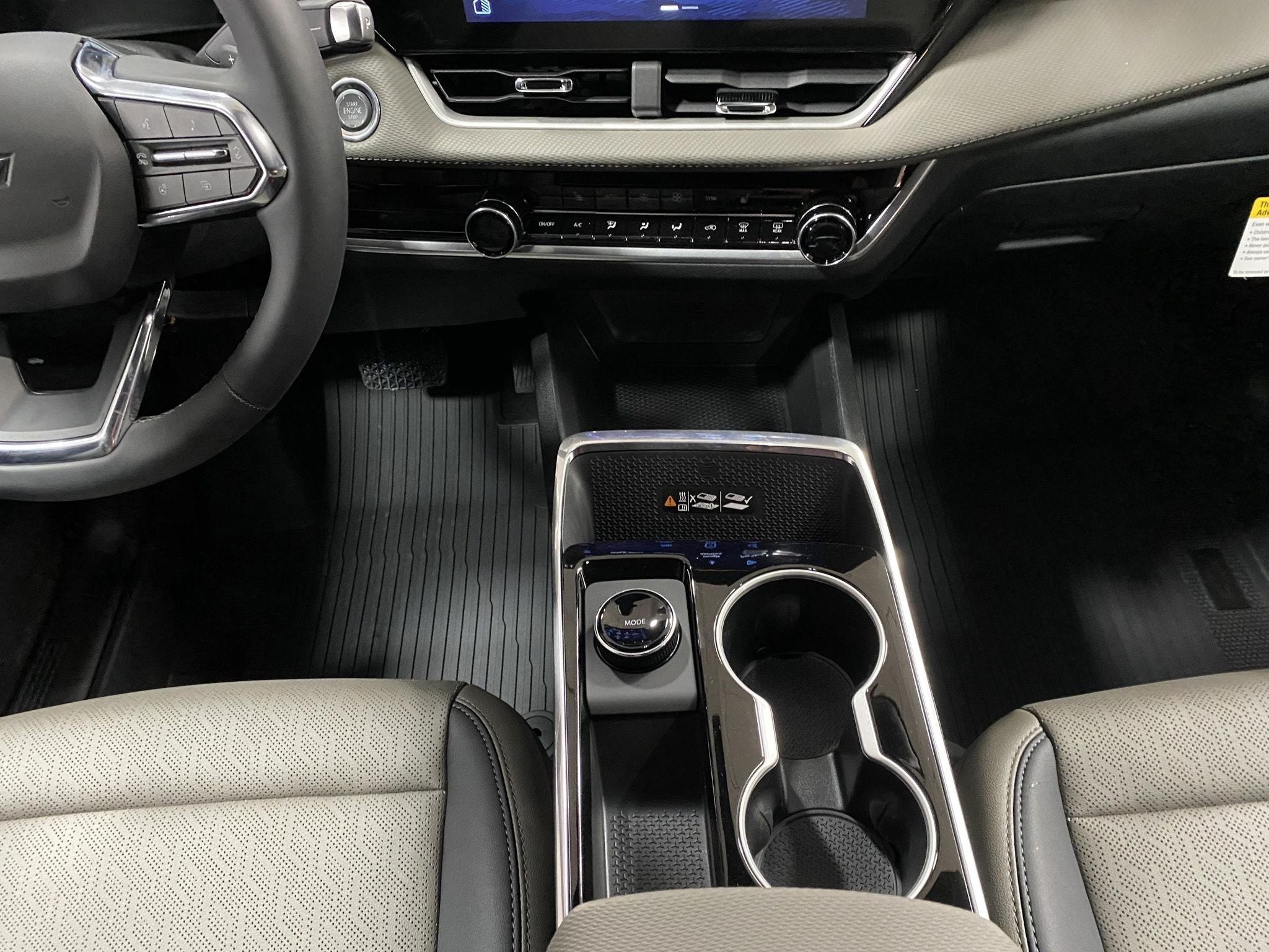 2027 Chevrolet Equinox LT - Photo 10