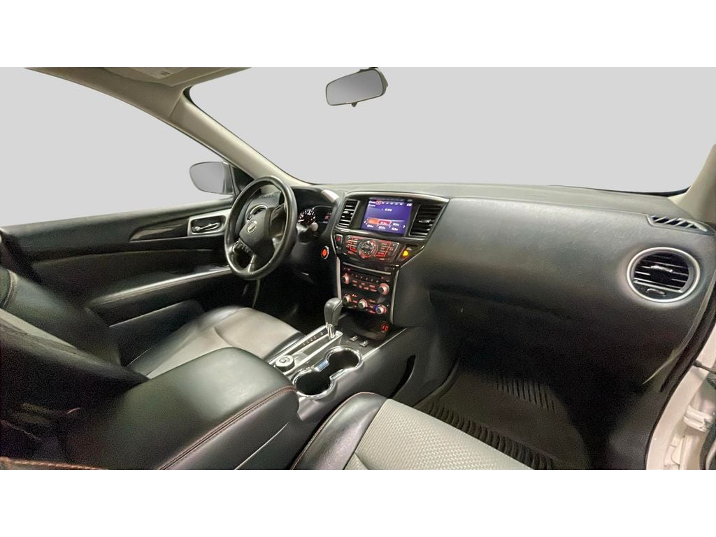 2020 Nissan Pathfinder SV