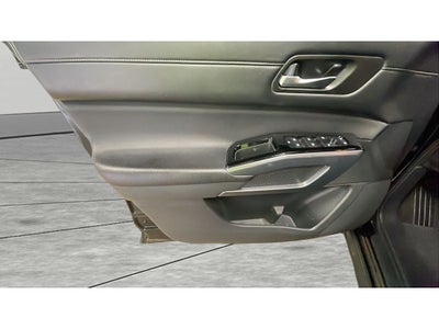 2024 Nissan Pathfinder SL 4WD