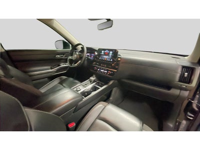 2024 Nissan Pathfinder SL 4WD