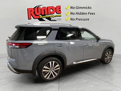 2022 Nissan Pathfinder Platinum