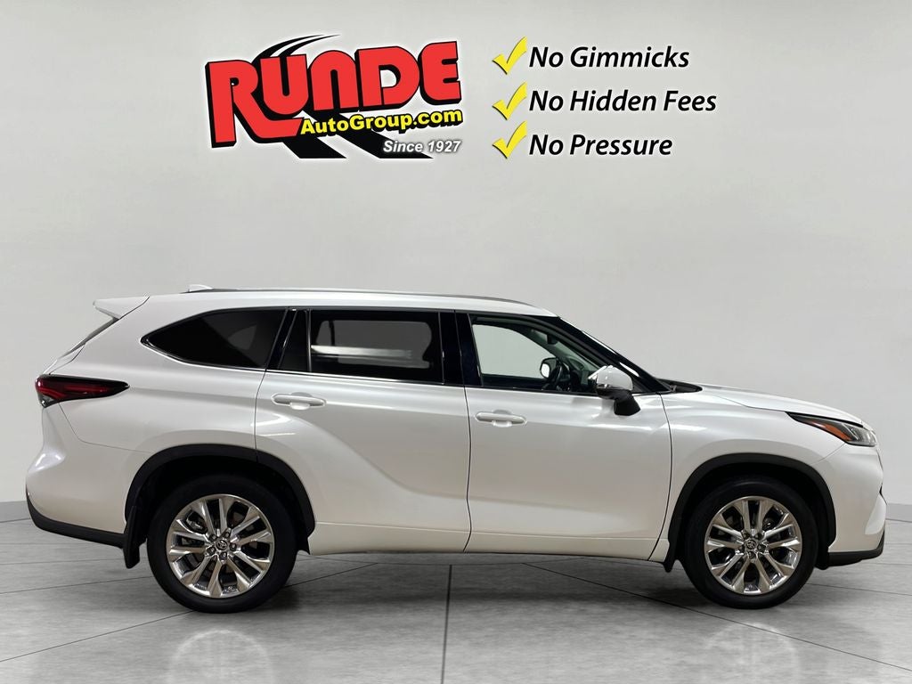2024 Toyota Highlander LE