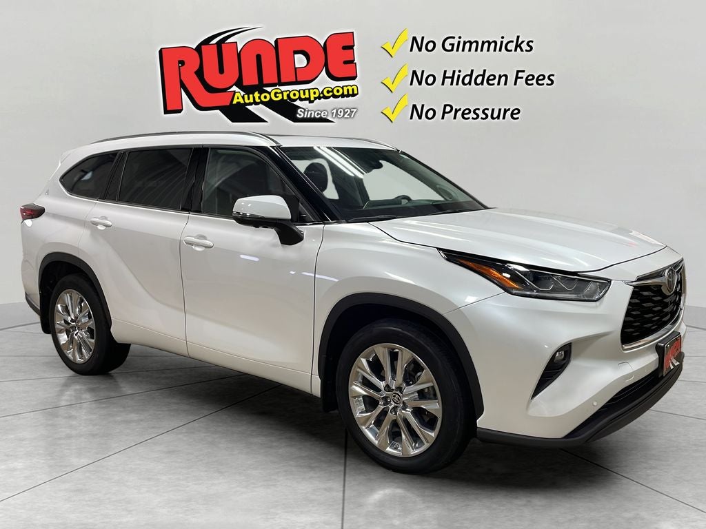 2024 Toyota Highlander LE