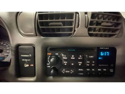 2002 Chevrolet S10 LS