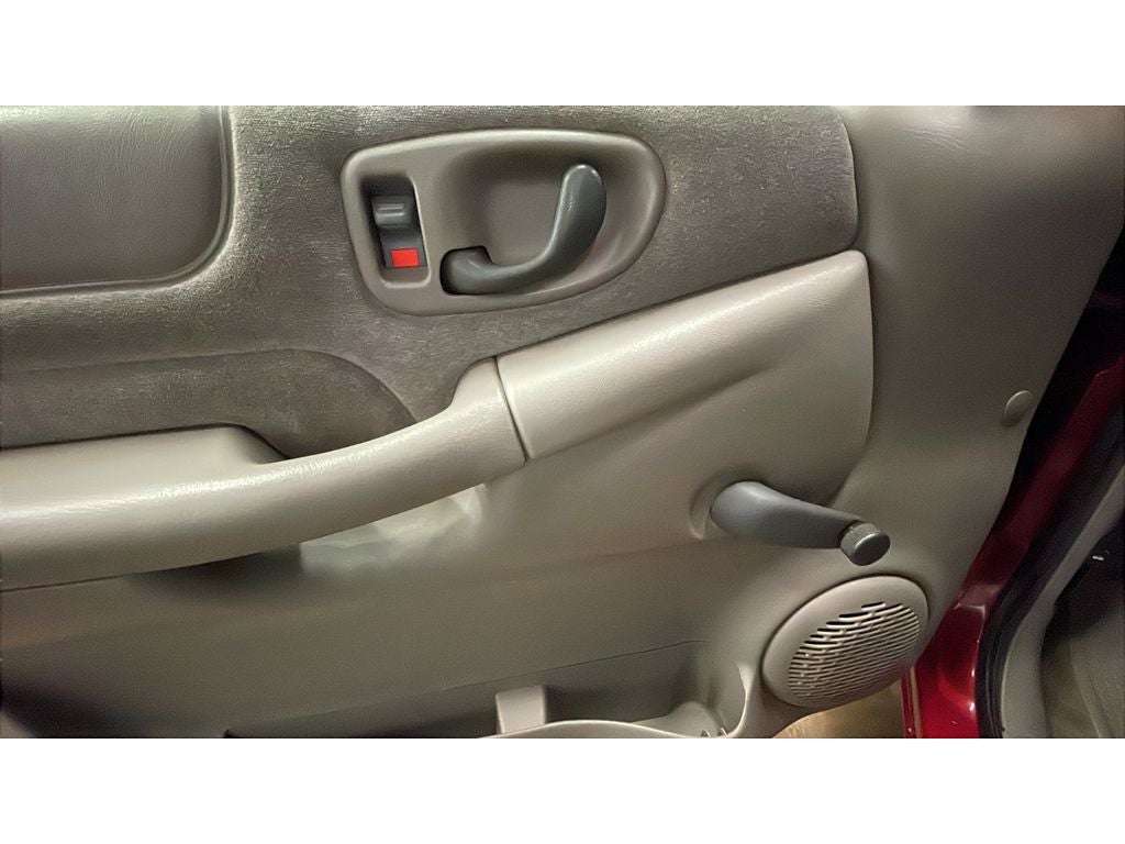 2002 Chevrolet S10 LS