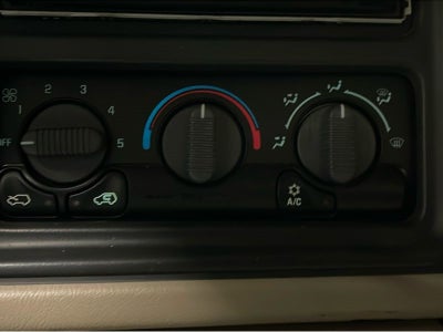 2002 Chevrolet Silverado 3500 HD LS