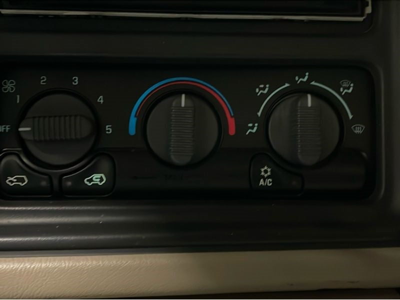 2002 Chevrolet Silverado 3500 HD LS