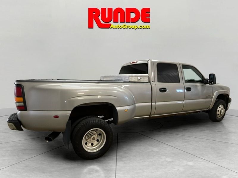 2002 Chevrolet Silverado 3500 HD LS