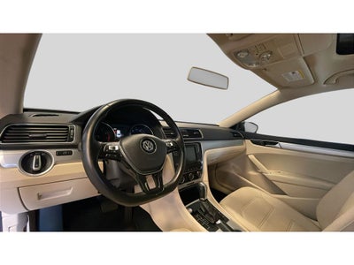 2019 Volkswagen Passat 2.0T Wolfsburg Edition