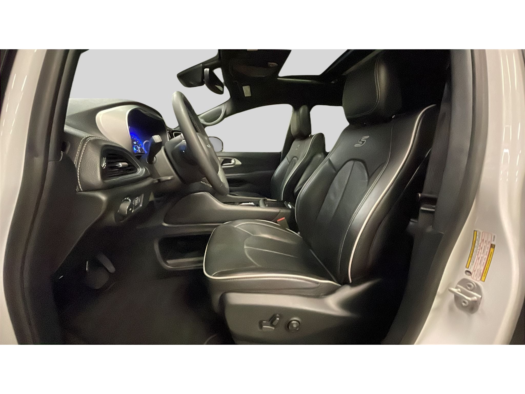 2024 Chrysler Pacifica Limited AWD