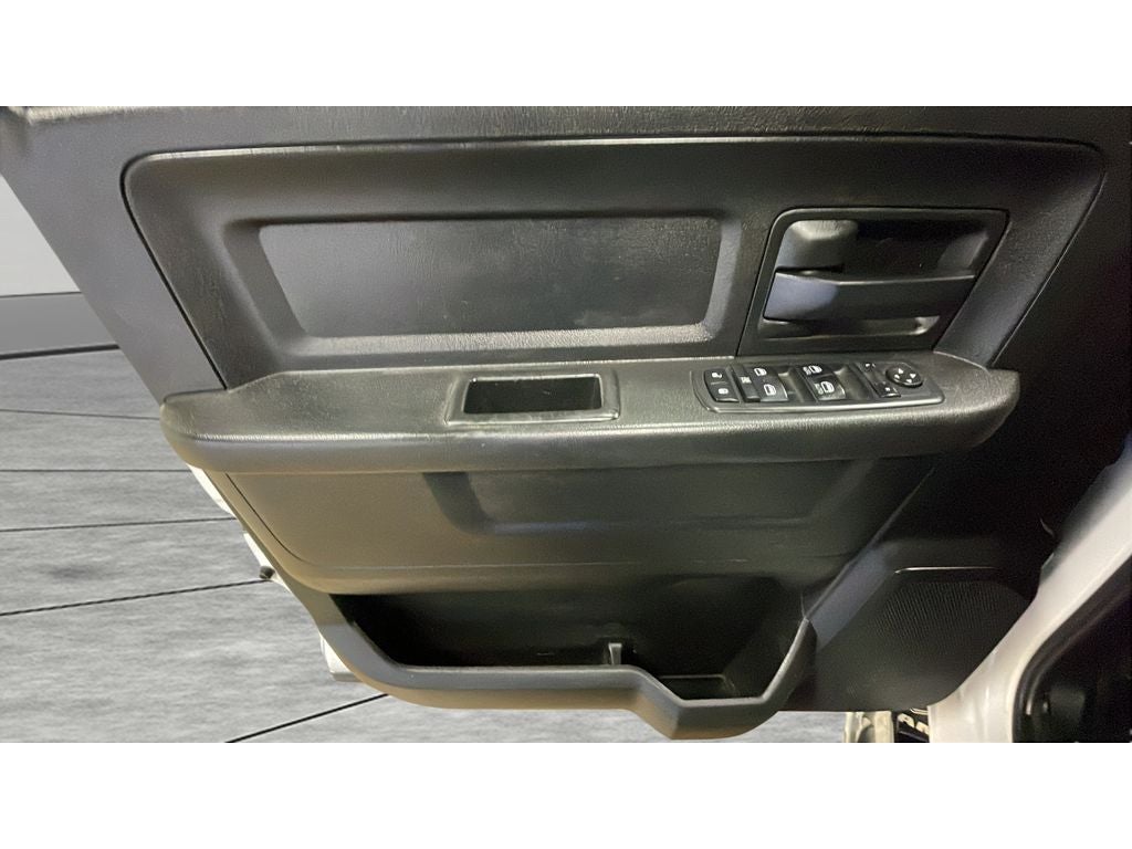 2018 RAM 2500 Tradesman Crew Cab 4x4 6'4" Box