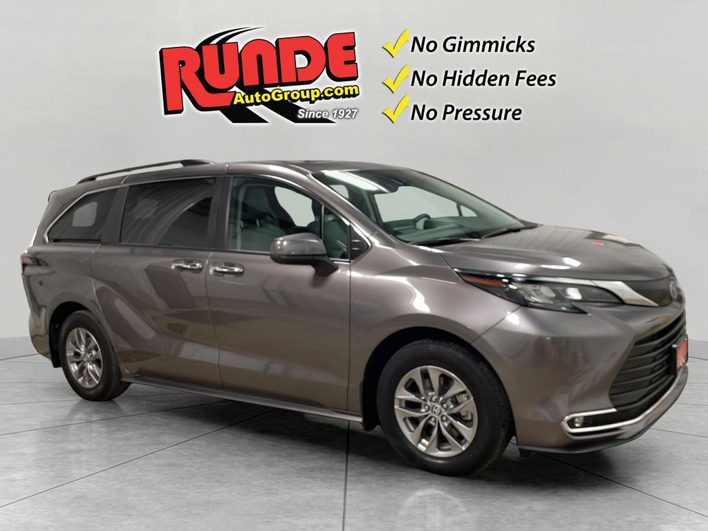 2024 Toyota Sienna XLE