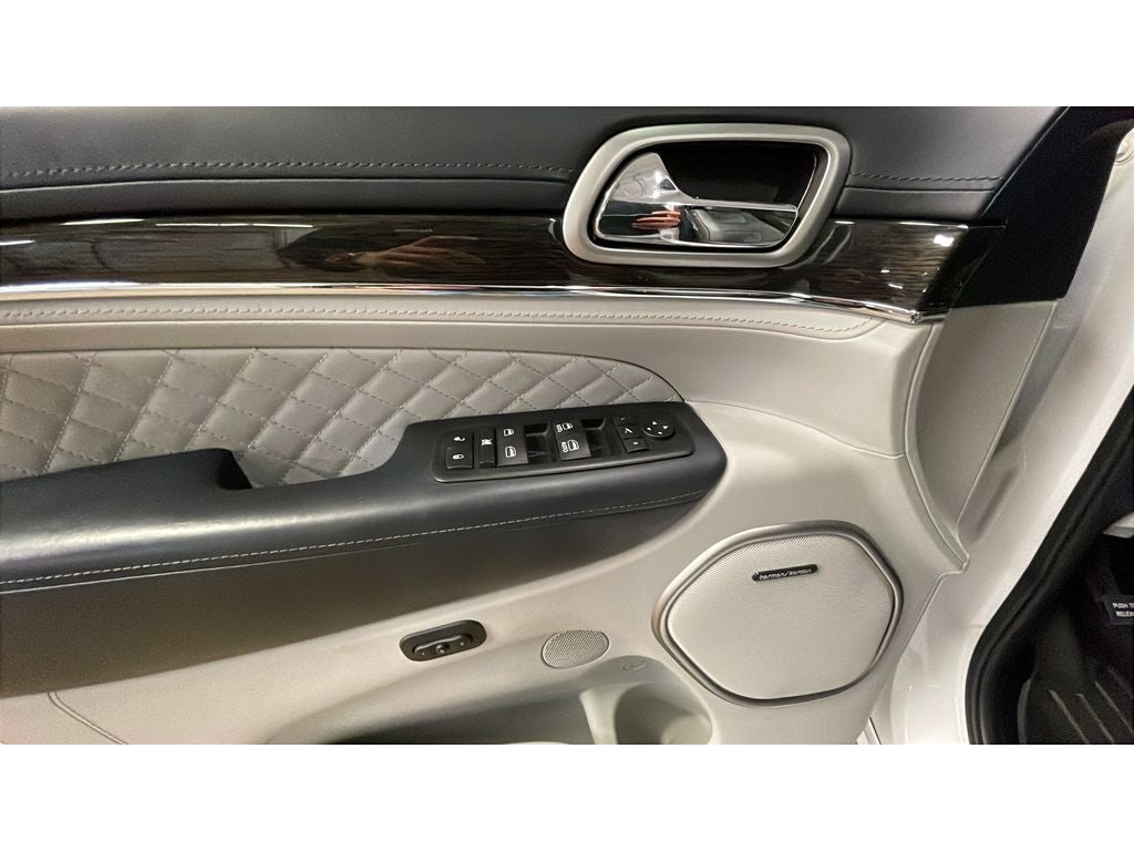 2017 Jeep Grand Cherokee Summit