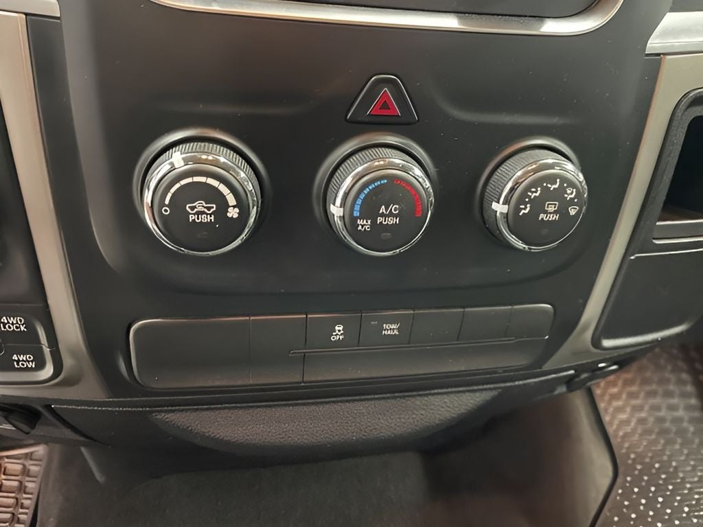 2017 RAM 1500 SLT