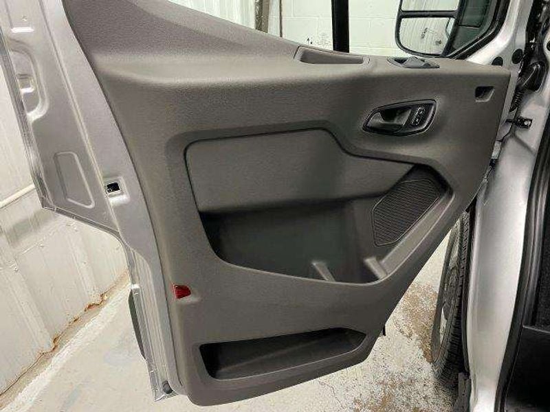 2024 Ford Transit Wagon XL